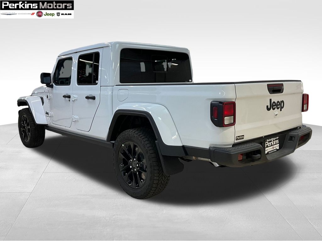 new 2025 Jeep Gladiator car, priced at $39,264