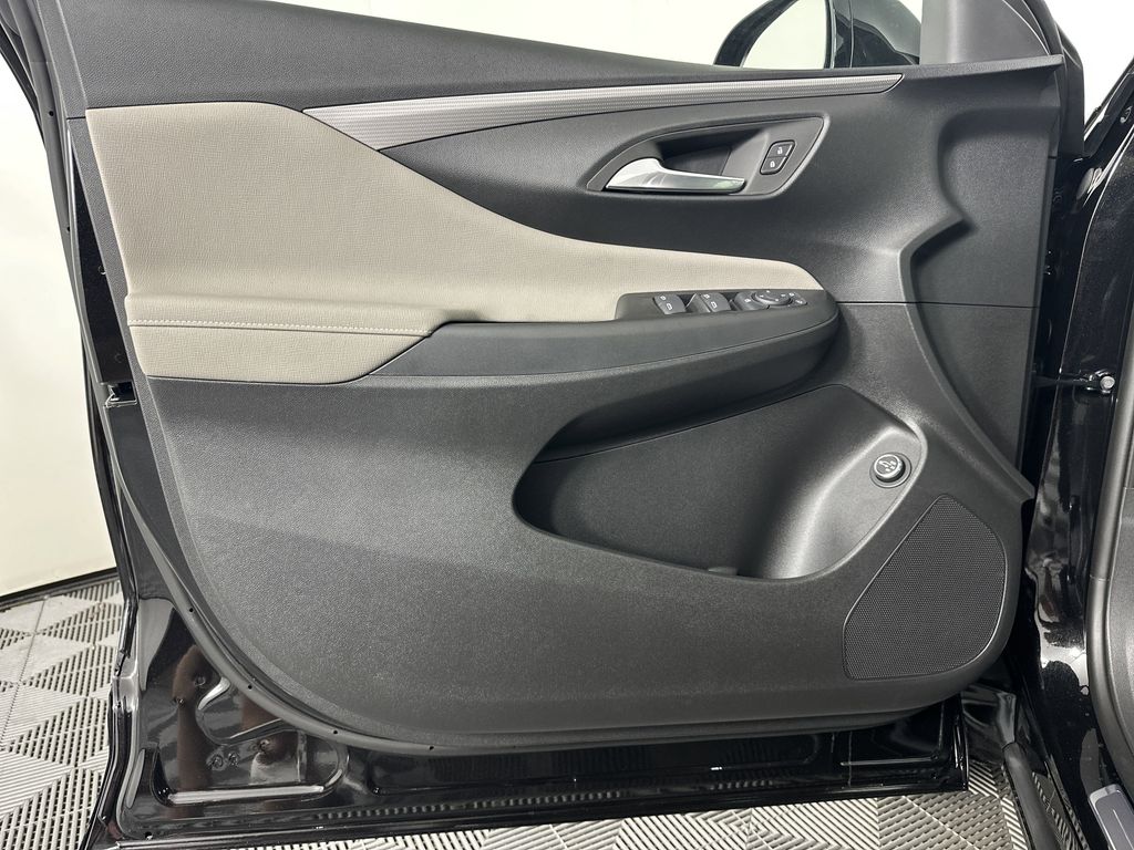 new 2025 Buick Envista car, priced at $29,495