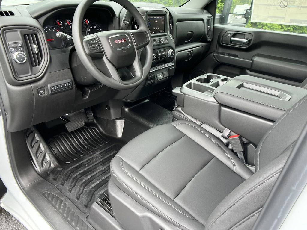 new 2024 GMC Sierra 3500HD car, priced at $42,678