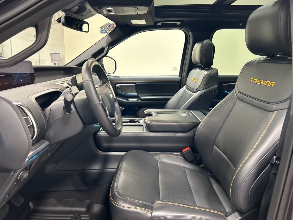 used 2025 Ford Expedition car, priced at $83,462