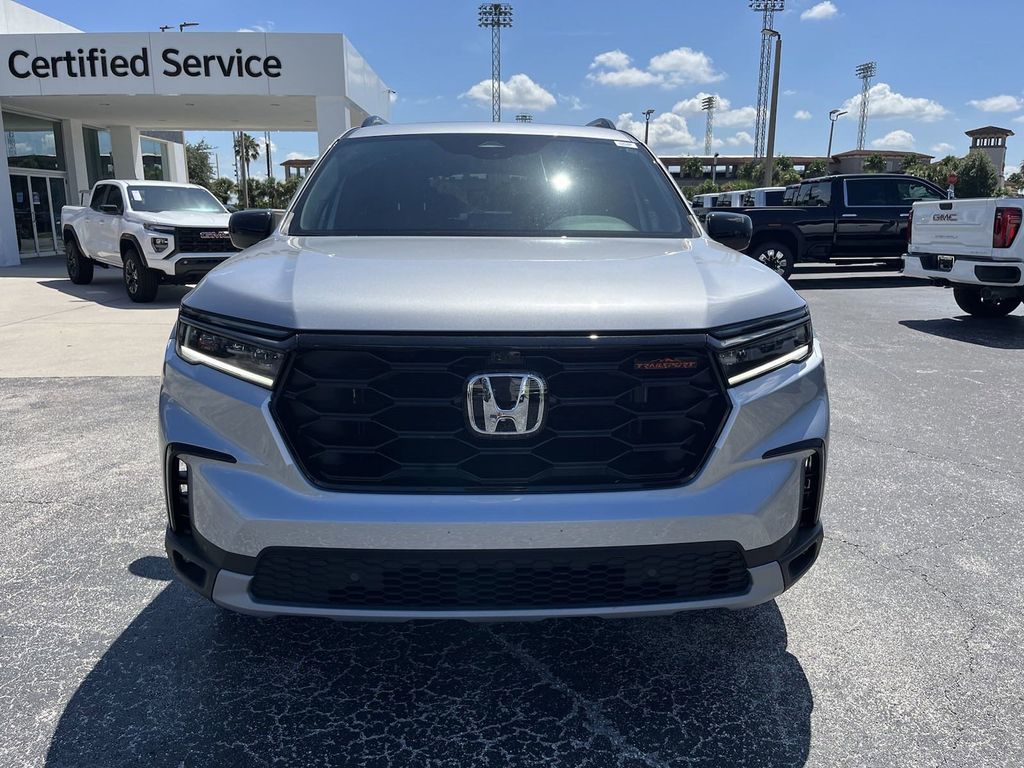 new 2025 Honda Pilot car, priced at $50,795