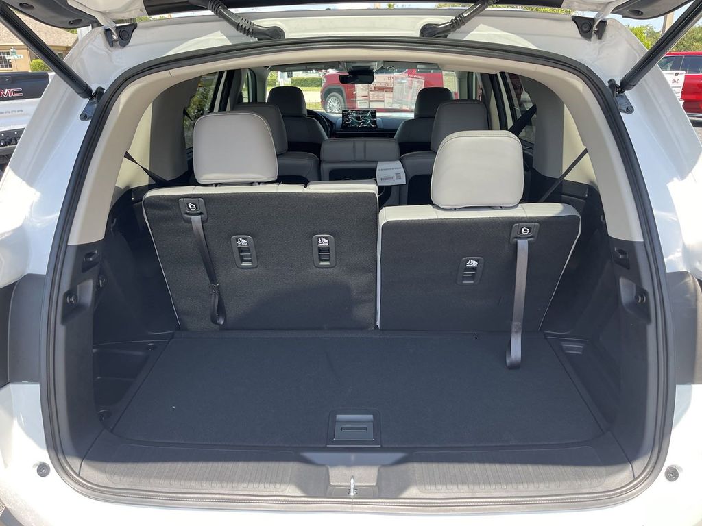 new 2025 Honda Pilot car, priced at $43,589