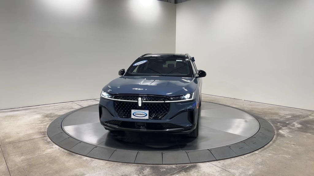 new 2025 Lincoln Nautilus car, priced at $66,245