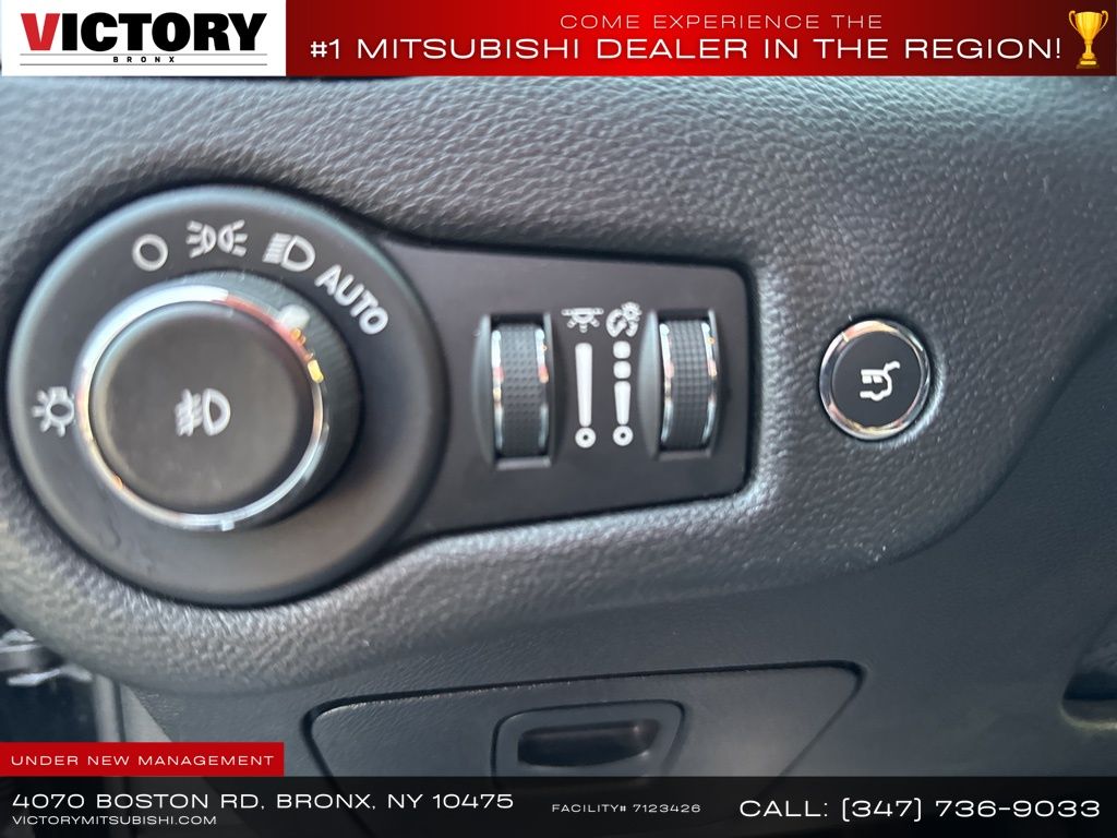 used 2019 Jeep Cherokee car, priced at $14,555