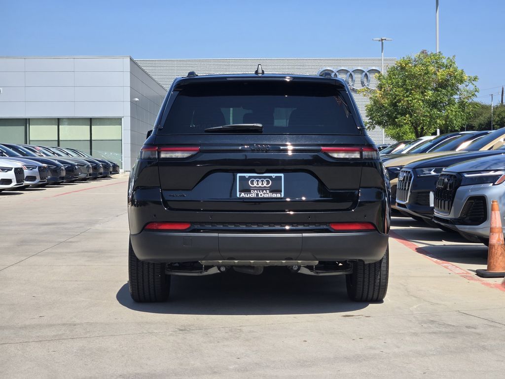 used 2025 Jeep Grand Cherokee car, priced at $35,695