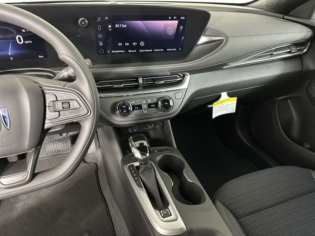 new 2025 Buick Envista car, priced at $24,695