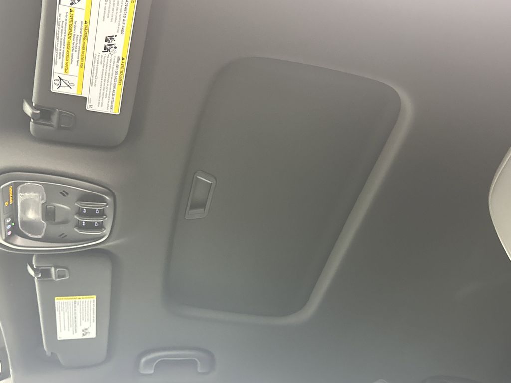 new 2025 Buick Envista car, priced at $26,070