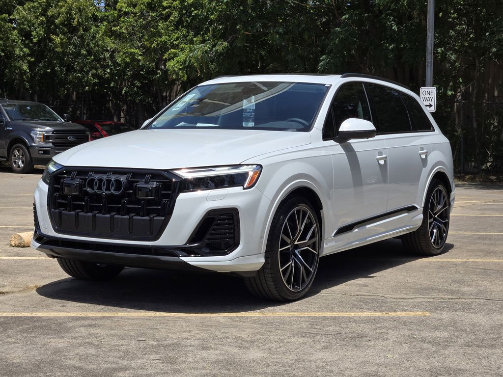 new 2025 Audi Q7 car, priced at $78,950