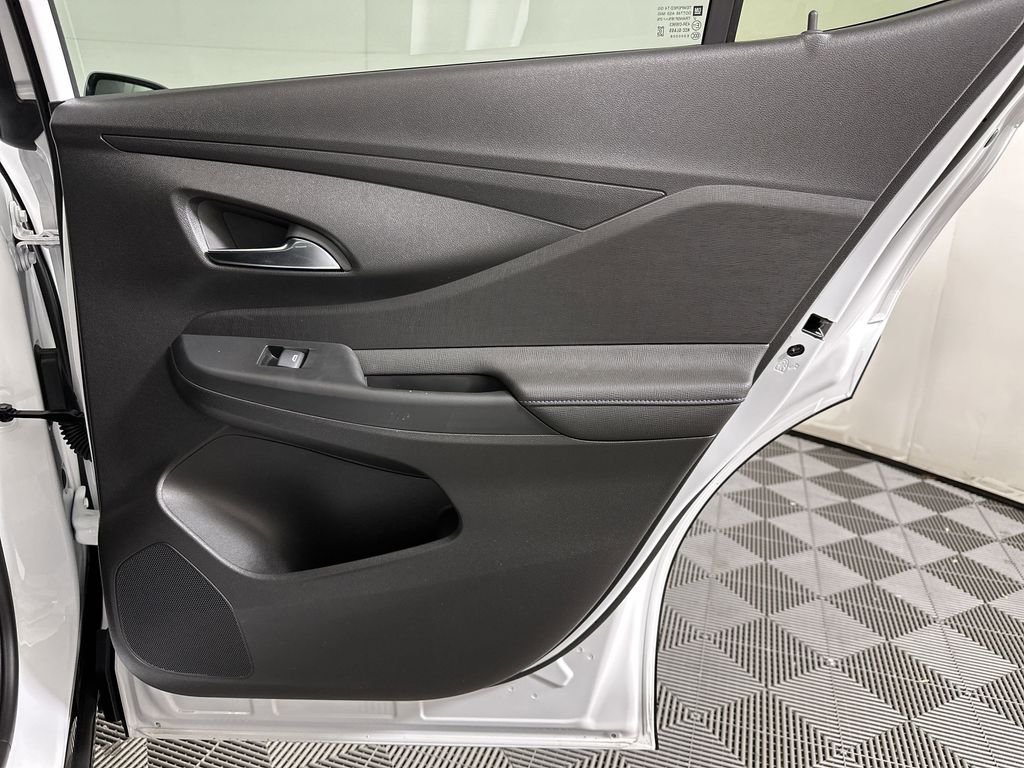 new 2025 Buick Envista car, priced at $29,374