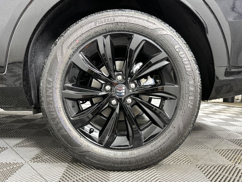 new 2025 Buick Envista car, priced at $29,570