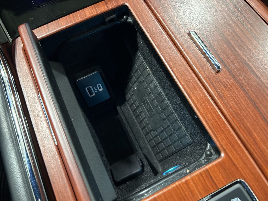 used 2021 Lincoln Navigator car, priced at $39,772