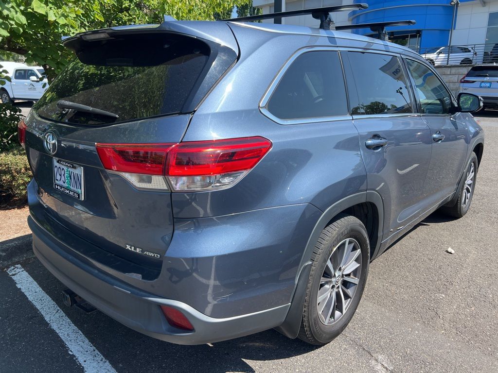 used 2018 Toyota Highlander car, priced at $24,655