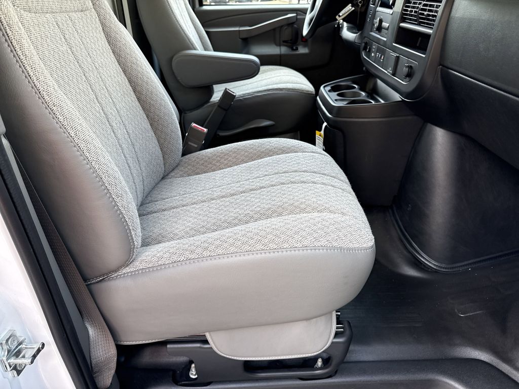 new 2025 GMC Savana 3500 car, priced at $40,505