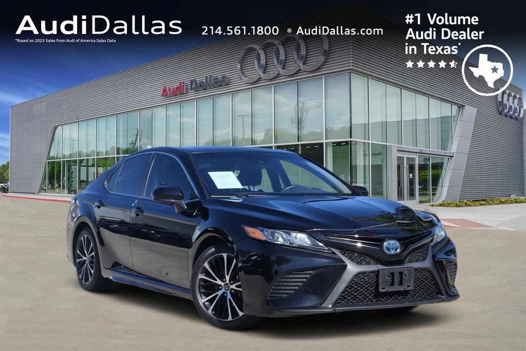 used 2020 Toyota Camry Hybrid car, priced at $18,742