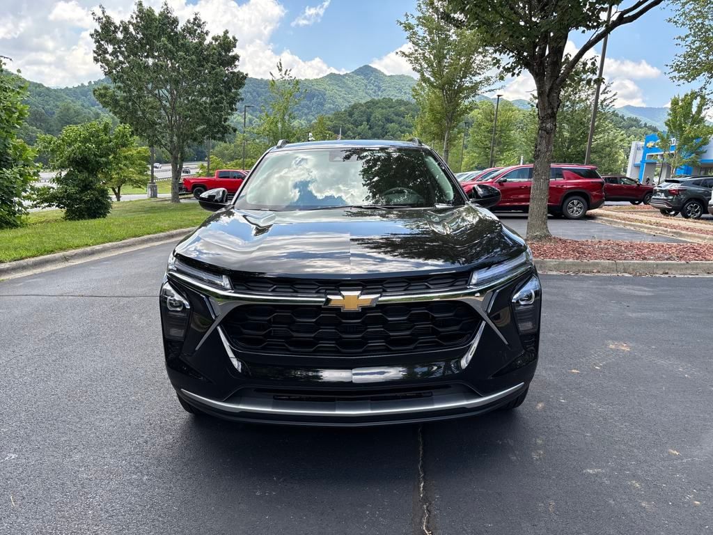 new 2025 Chevrolet Trax car, priced at $24,095