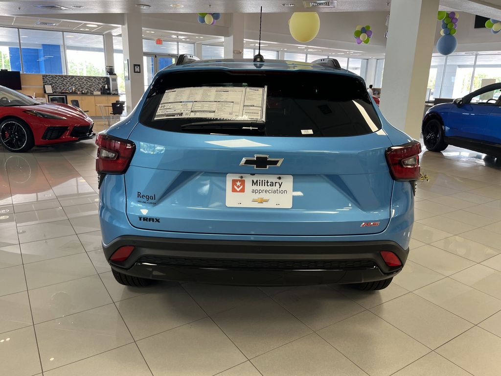 new 2025 Chevrolet Trax car, priced at $27,048