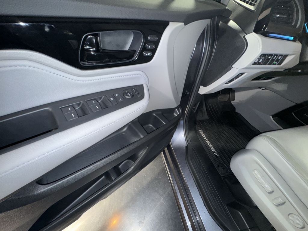 used 2024 Honda Odyssey car, priced at $39,903