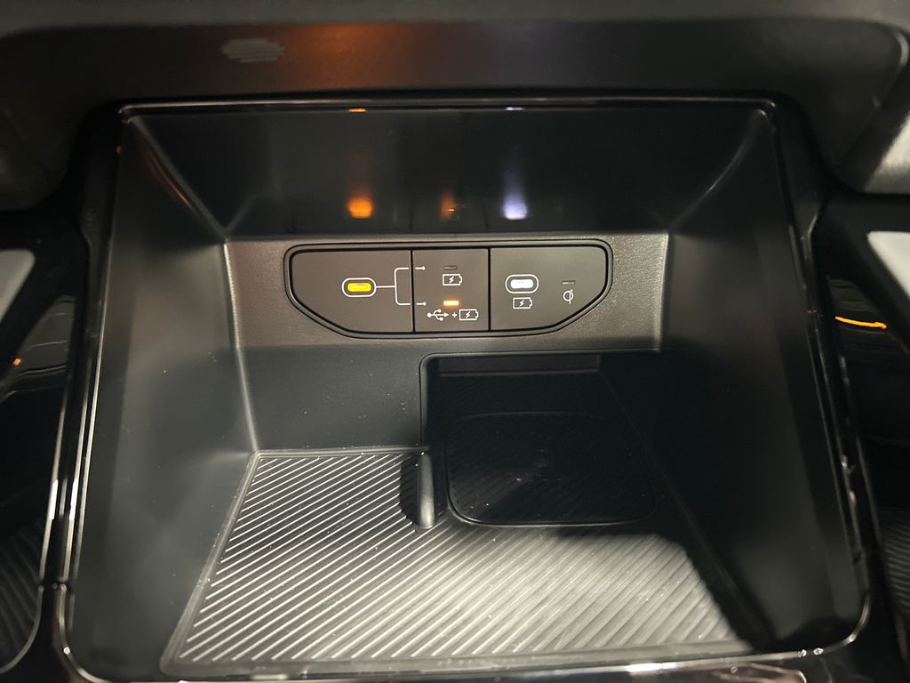 new 2025 Kia Sorento car, priced at $44,243
