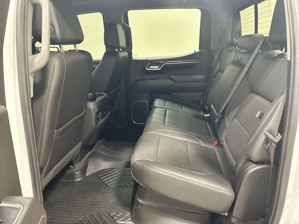 used 2022 Chevrolet Silverado 1500 car, priced at $47,934
