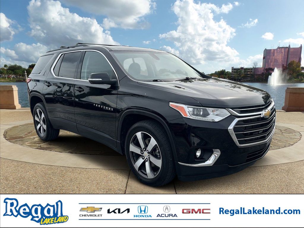 used 2021 Chevrolet Traverse car, priced at $23,698