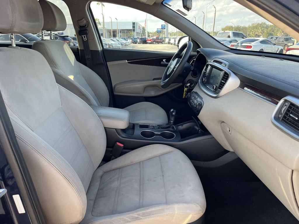 used 2018 Kia Sorento car, priced at $8,789