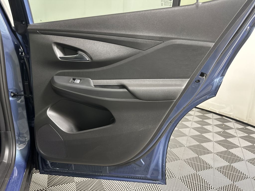 new 2025 Buick Envista car, priced at $27,375