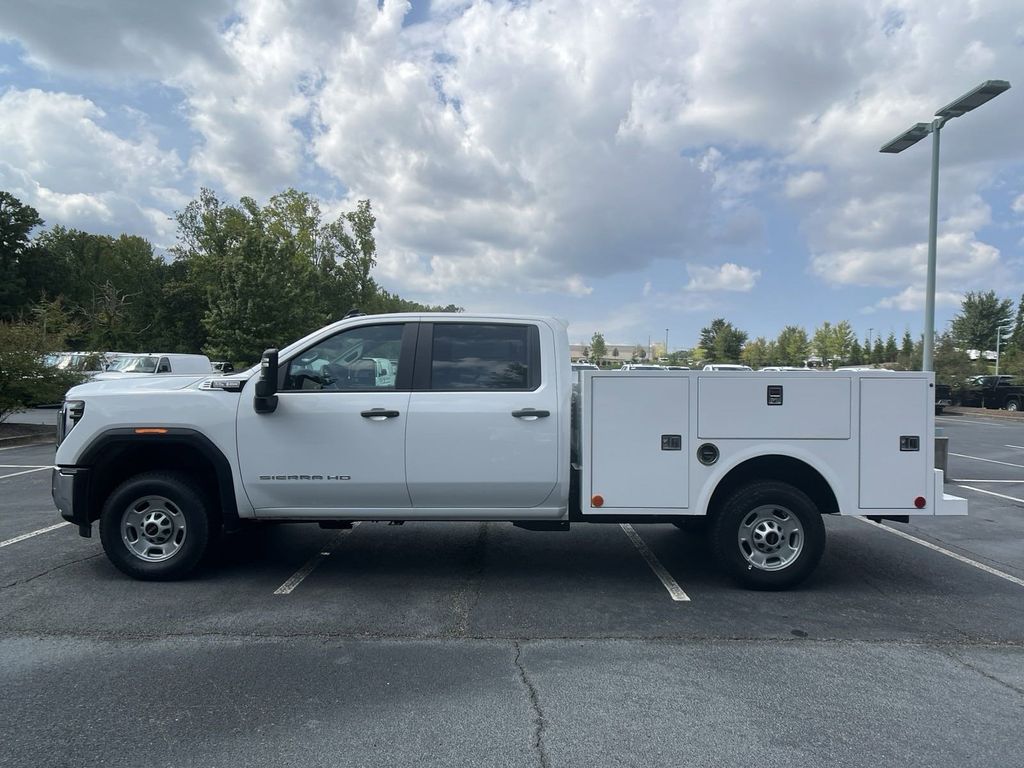 new 2024 GMC Sierra 2500HD car, priced at $48,933