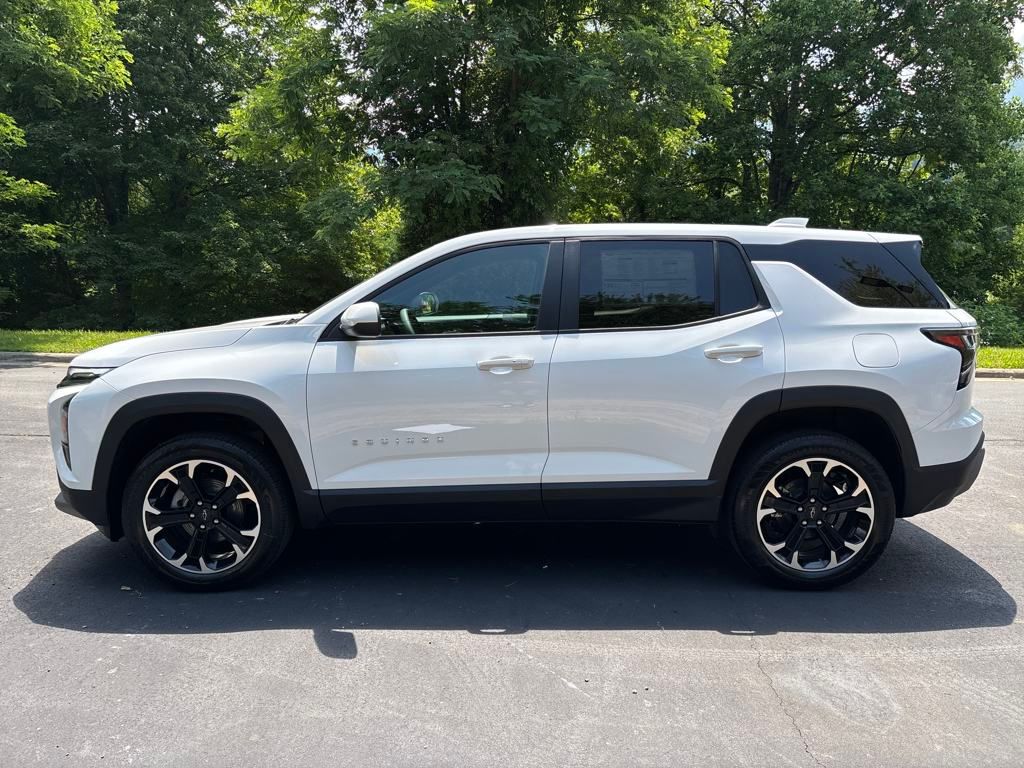new 2026 Chevrolet Equinox car, priced at $32,595