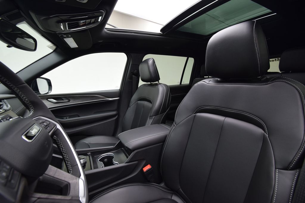 new 2025 Jeep Grand Cherokee L car, priced at $44,995