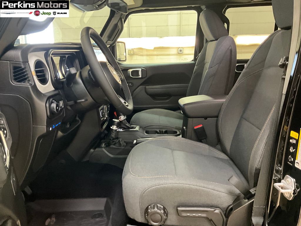 new 2025 Jeep Wrangler car, priced at $52,964