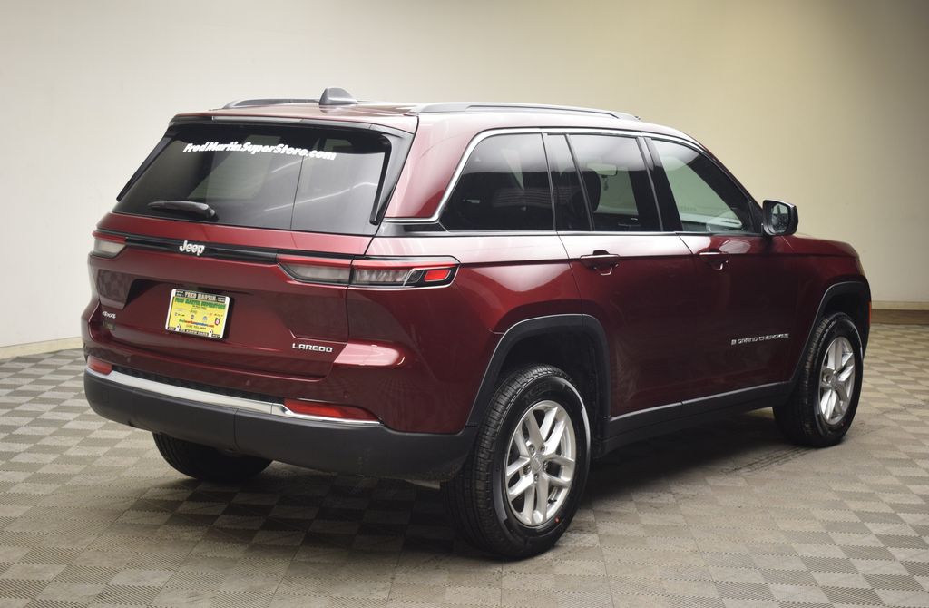 new 2025 Jeep Grand Cherokee car, priced at $40,288