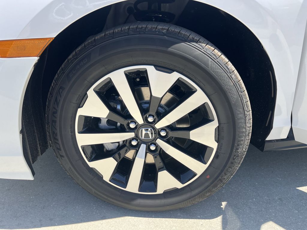 new 2025 Honda Odyssey car, priced at $42,960