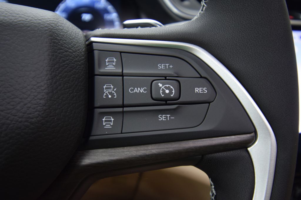 new 2025 Jeep Grand Cherokee car, priced at $49,254