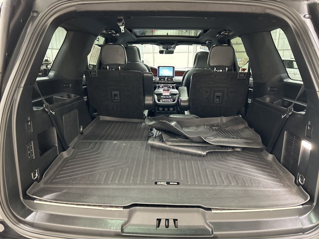 used 2021 Lincoln Navigator car, priced at $39,772