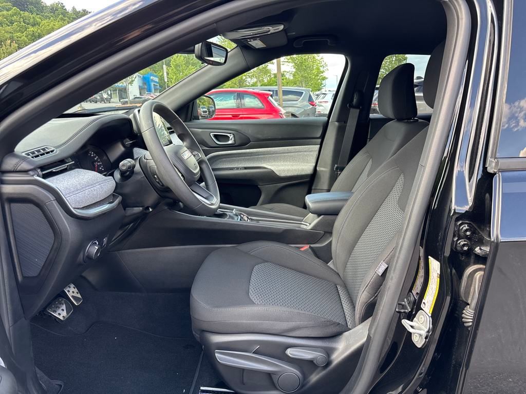 new 2025 Jeep Compass car, priced at $26,990