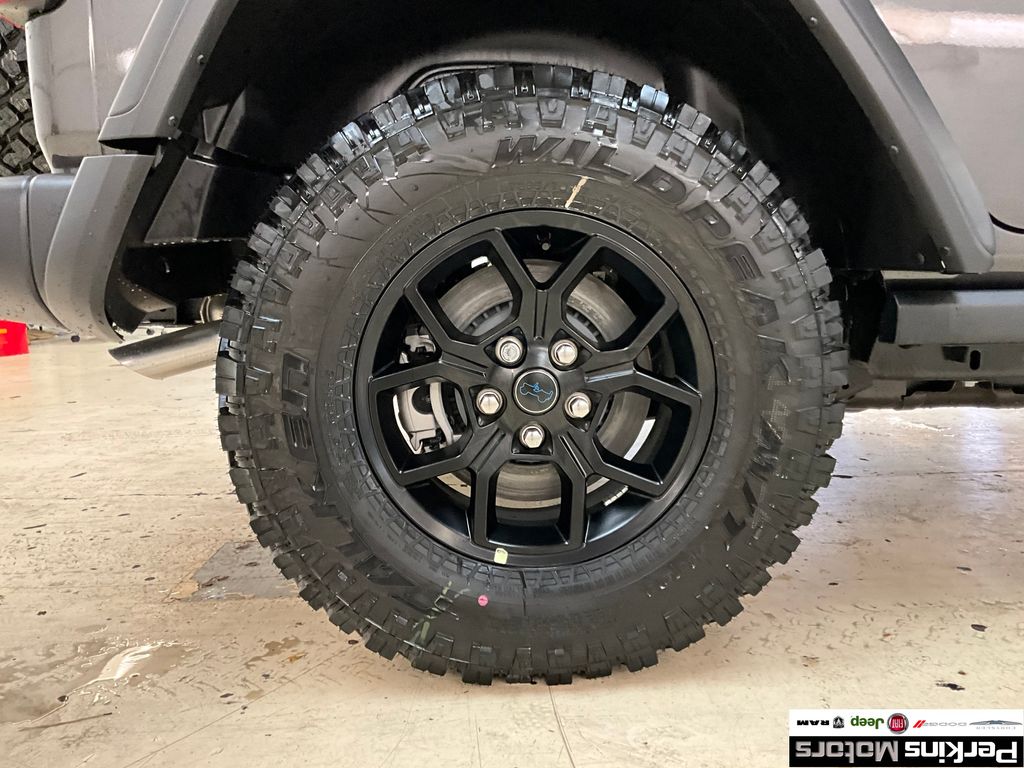 new 2025 Jeep Wrangler car, priced at $59,257