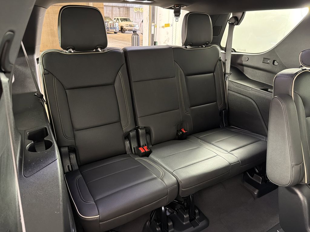 used 2023 GMC Yukon car, priced at $59,893