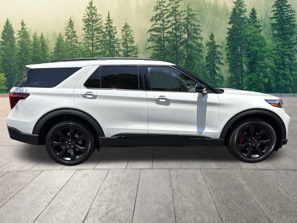 used 2022 Ford Explorer car, priced at $40,000