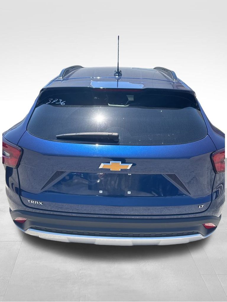 used 2024 Chevrolet Trax car, priced at $23,391