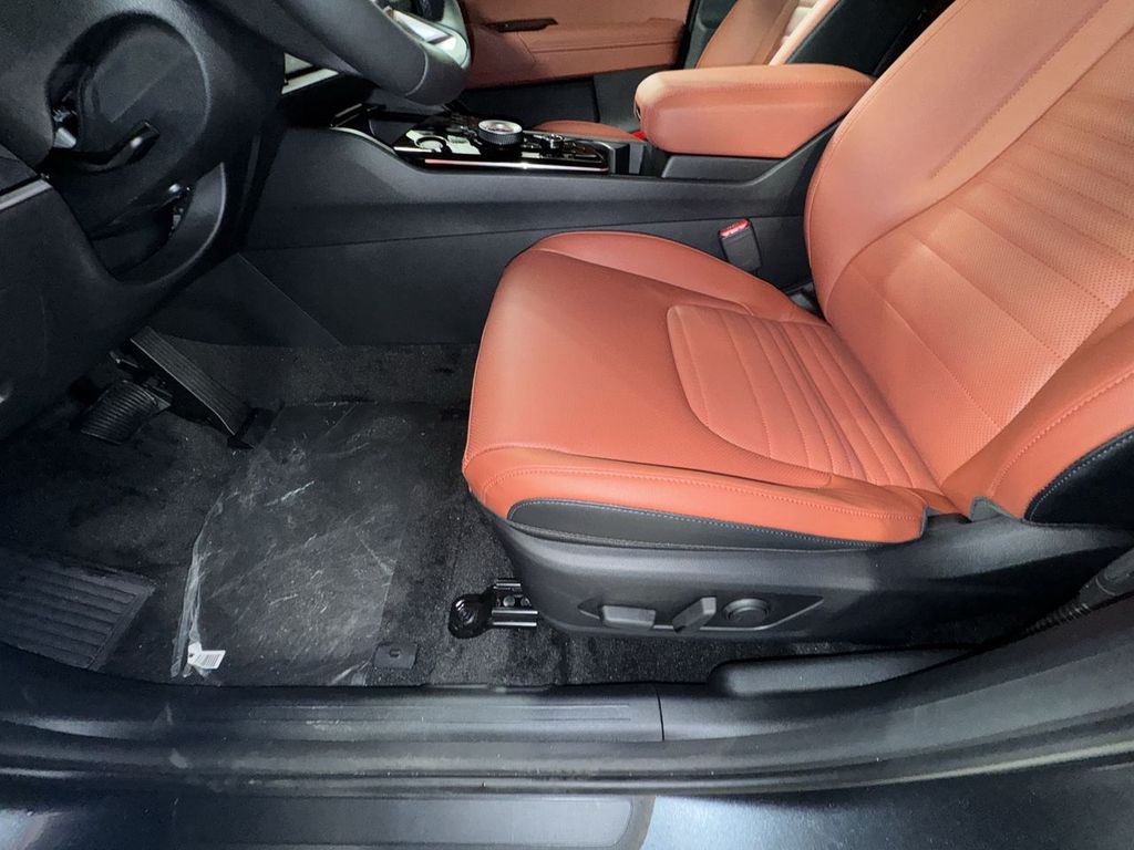 new 2025 Kia Sportage Hybrid car, priced at $39,788