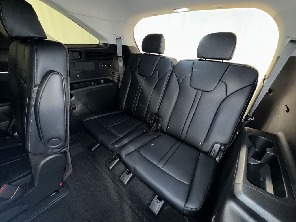 new 2025 Kia Sorento Hybrid car, priced at $42,088