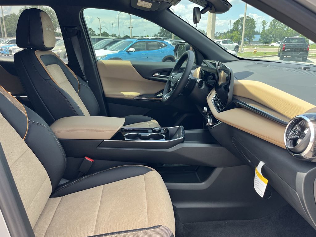 new 2026 Chevrolet Equinox car, priced at $34,075
