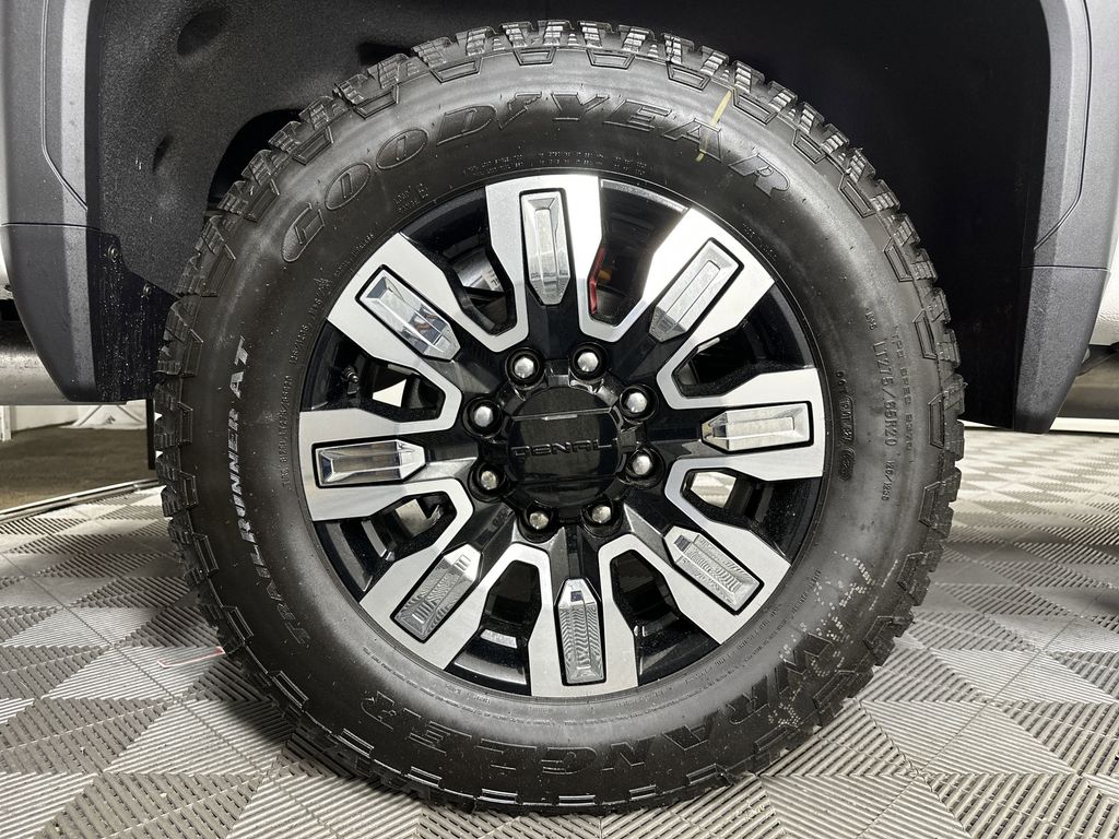 new 2025 GMC Sierra 2500HD car, priced at $87,090