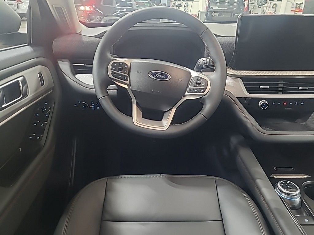 new 2025 Ford Explorer car, priced at $46,305