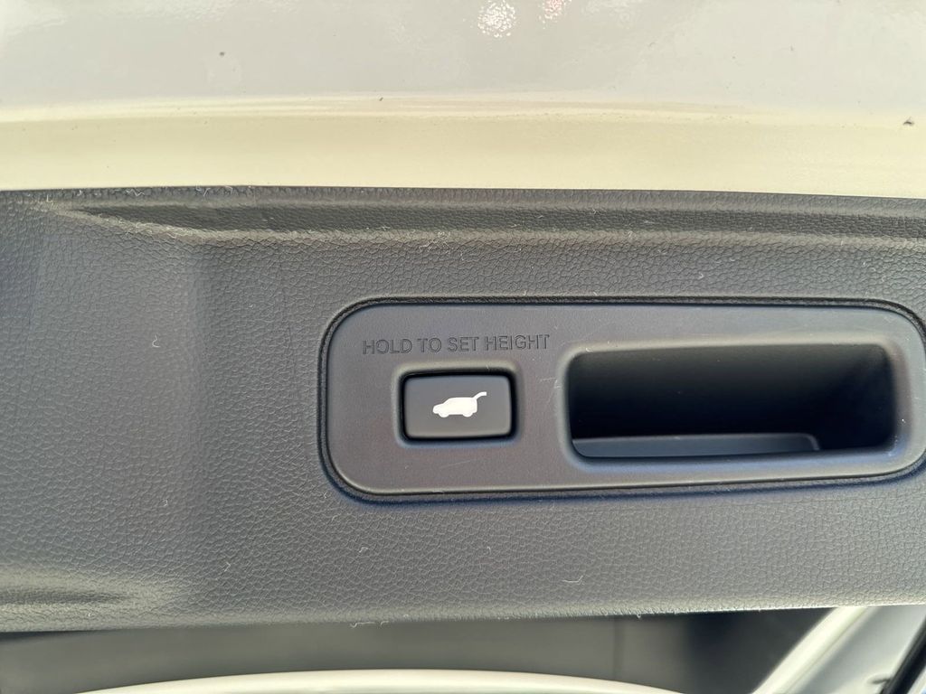 new 2025 Honda Pilot car, priced at $54,226