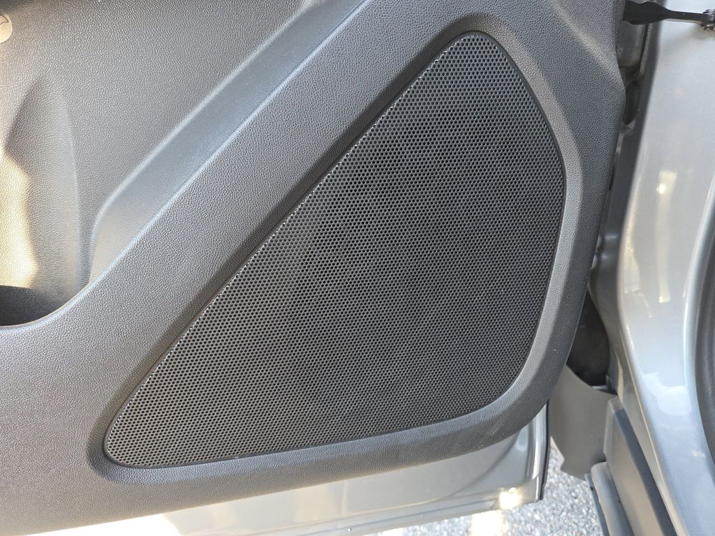 used 2023 Chevrolet Equinox car, priced at $18,994