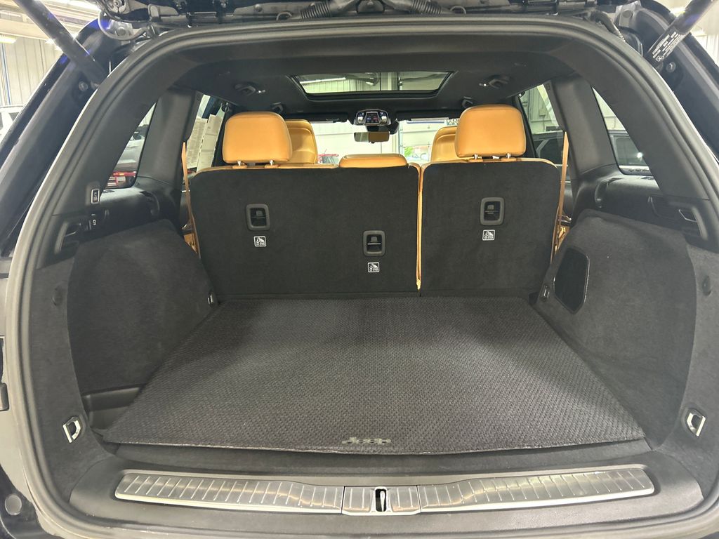 used 2023 Jeep Grand Cherokee car, priced at $49,873