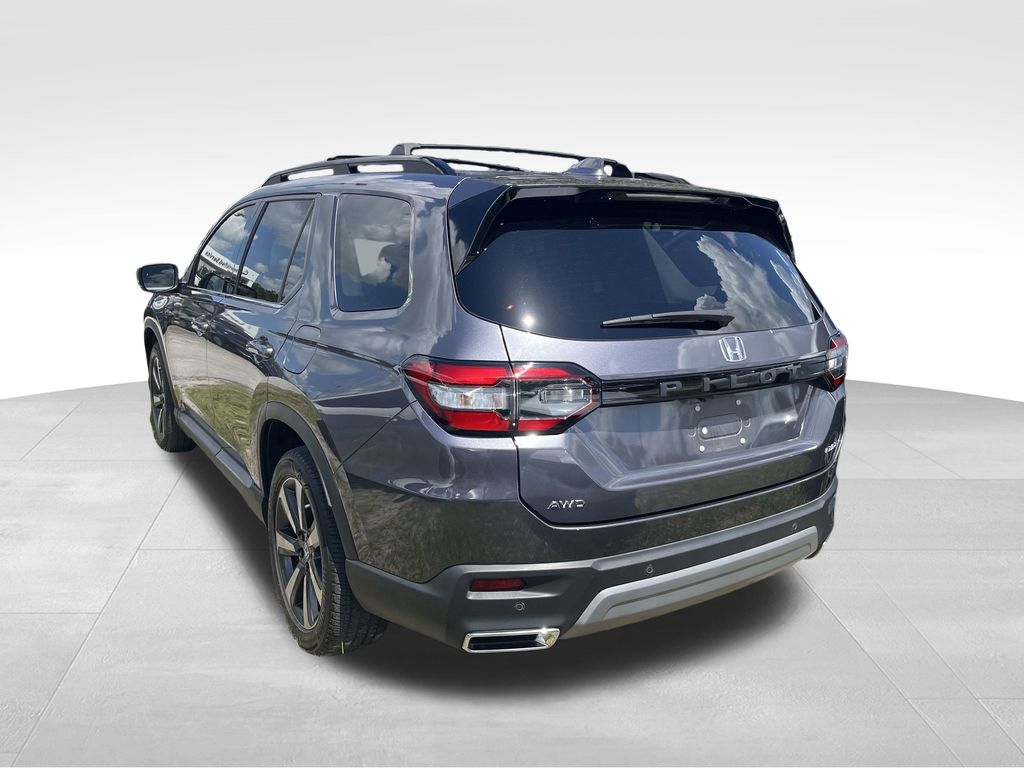 used 2023 Honda Pilot car, priced at $42,891