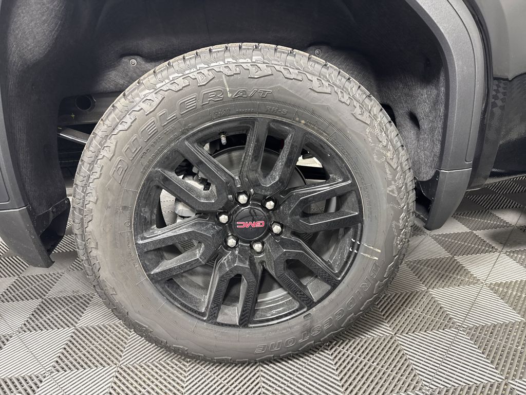 new 2025 GMC Sierra 1500 car, priced at $60,424