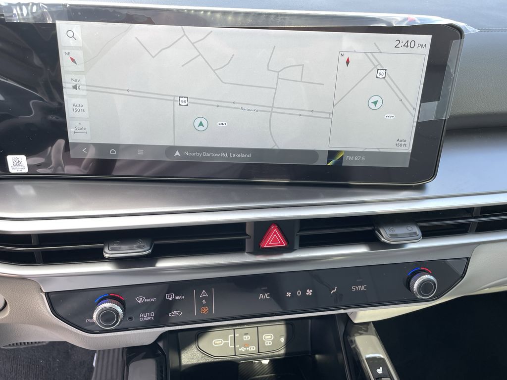 new 2025 Kia Sorento car, priced at $32,499